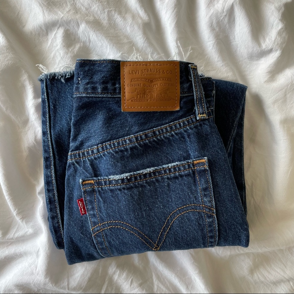 Levi's Premium Ribcage Straight Ankle Jeans